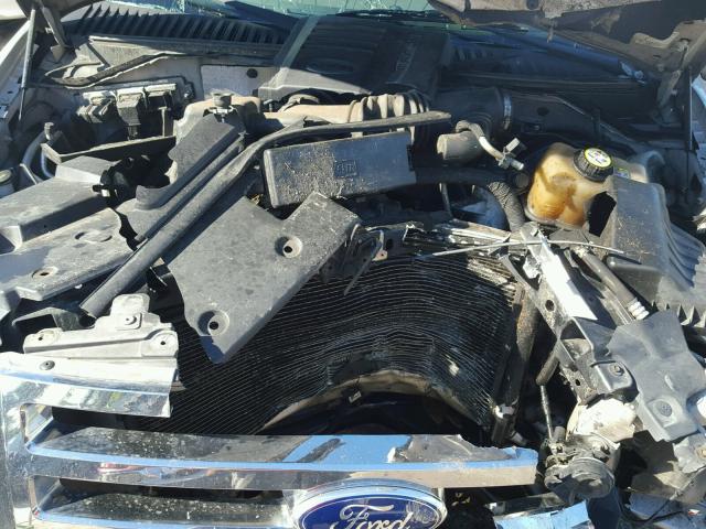 1FMFU15527LA86165 - 2007 FORD EXPEDITION SILVER photo 7