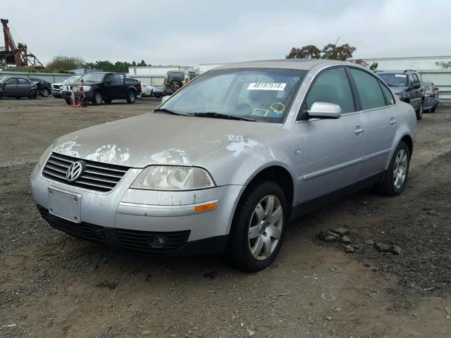 WVWTH63B11P139696 - 2001 VOLKSWAGEN PASSAT GLX 银色 照片 2