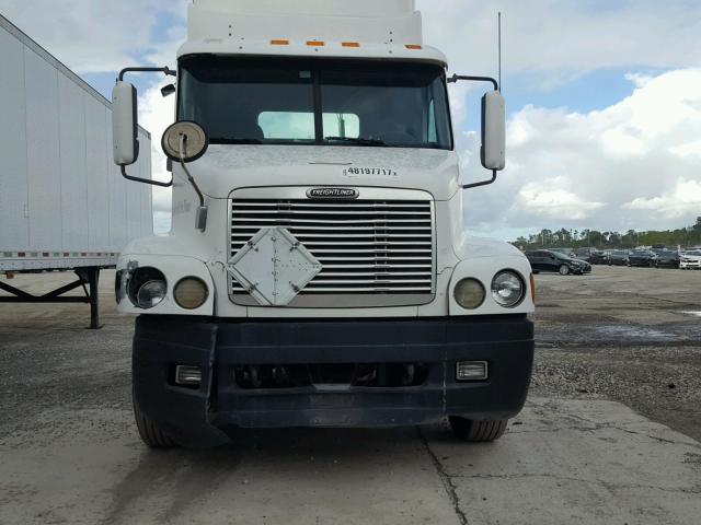 1FUBA8A872PJ88379 - 2002 FREIGHTLINER CONVENTION WHITE photo 6