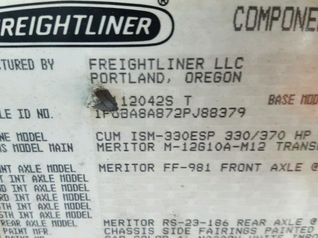 1FUBA8A872PJ88379 - 2002 FREIGHTLINER CONVENTION WHITE photo 9