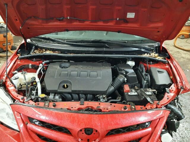 2T1BU4EE4DC104561 - 2013 TOYOTA COROLLA BA RED photo 7