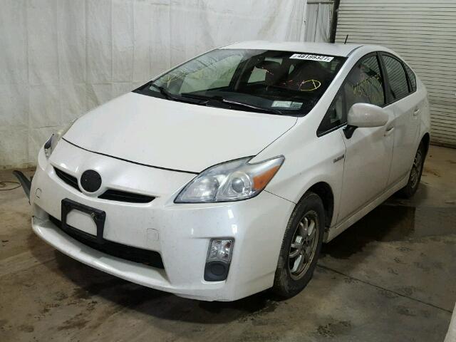 JTDKN3DU8A0101166 - 2010 TOYOTA PRIUS WHITE photo 2