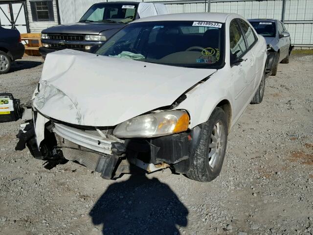 1C3EL46R52N102320 - 2002 CHRYSLER SEBRING LX WHITE photo 2