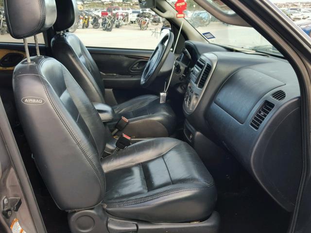 1FMCU04164KA71794 - 2004 FORD ESCAPE LIM GRAY photo 5