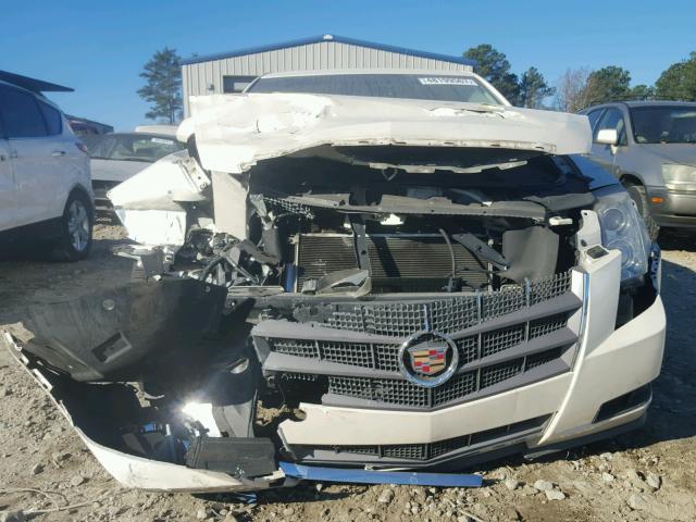 1G6DF577280196702 - 2008 CADILLAC CTS WHITE photo 9