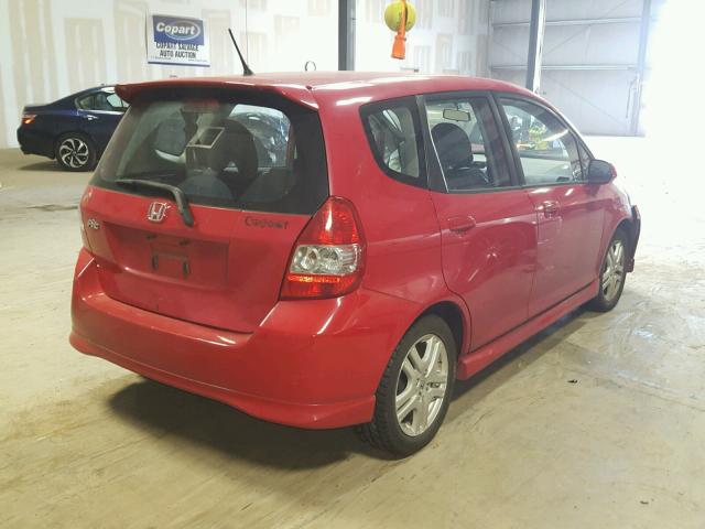 JHMGD37608S028359 - 2008 HONDA FIT SPORT RED photo 4