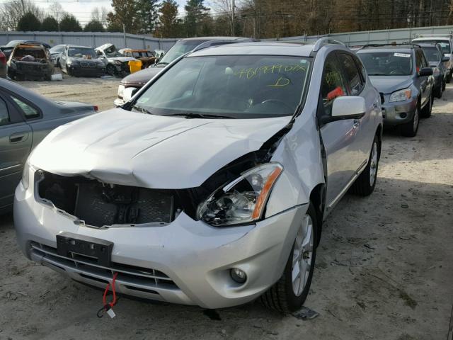 JN8AS5MV9DW625103 - 2013 NISSAN ROGUE S SILVER photo 2