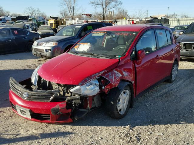 3N1BC1CP8AL444958 - 2010 NISSAN VERSA S RED photo 2