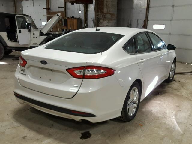 3FA6P0H7XDR212813 - 2013 FORD FUSION SE WHITE photo 4