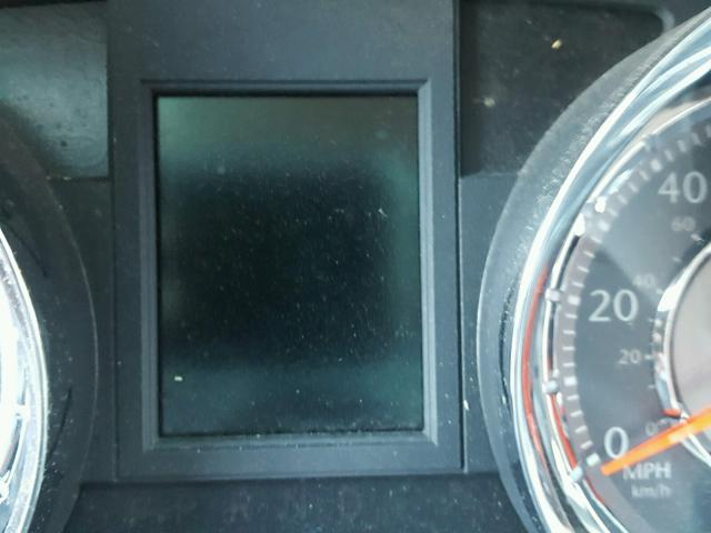 2A4RR5DG4BR665391 - 2011 CHRYSLER TOWN & COU WHITE photo 8