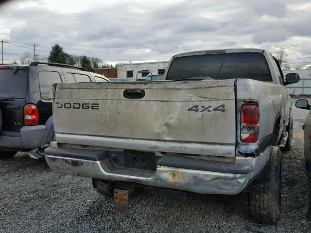 1B7KF23Z8YJ155088 - 2000 DODGE RAM 2500 SILVER photo 4