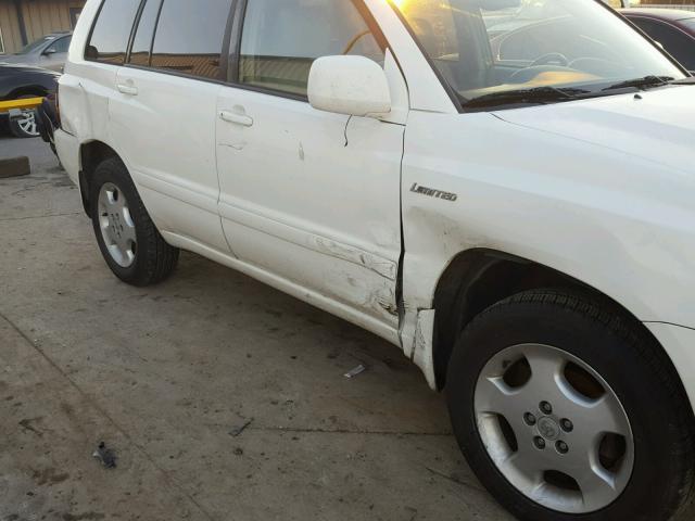 JTEEP21A350114467 - 2005 TOYOTA HIGHLANDER WHITE photo 9