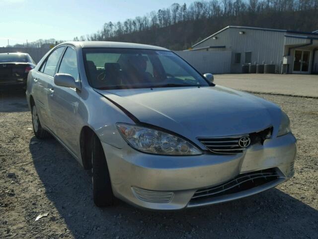 4T1BE30K55U416862 - 2005 TOYOTA CAMRY LE 银色 照片 1