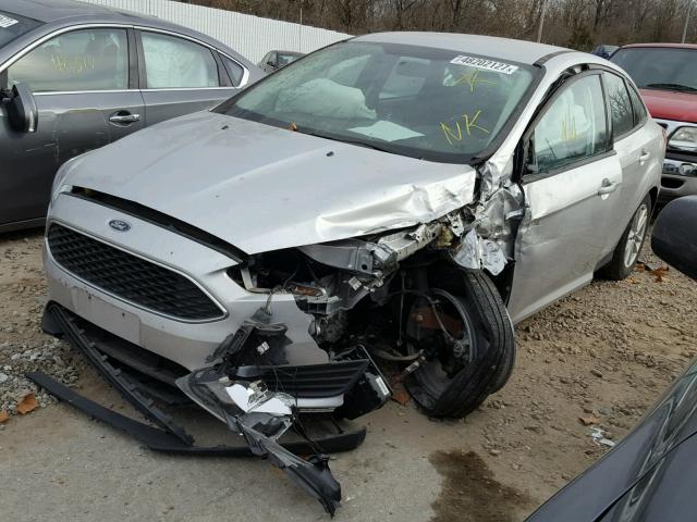 1FADP3F28GL245621 - 2016 FORD FOCUS SE SILVER photo 2