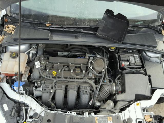 1FADP3F28GL245621 - 2016 FORD FOCUS SE SILVER photo 7