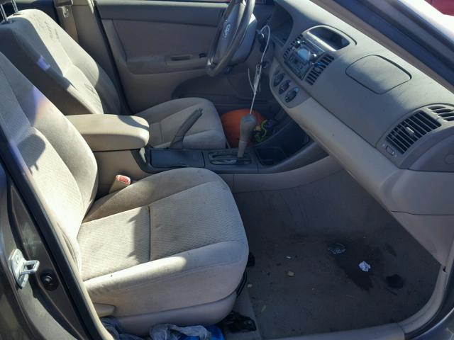 4T1BE32K64U889262 - 2004 TOYOTA CAMRY LE Grün Foto 5