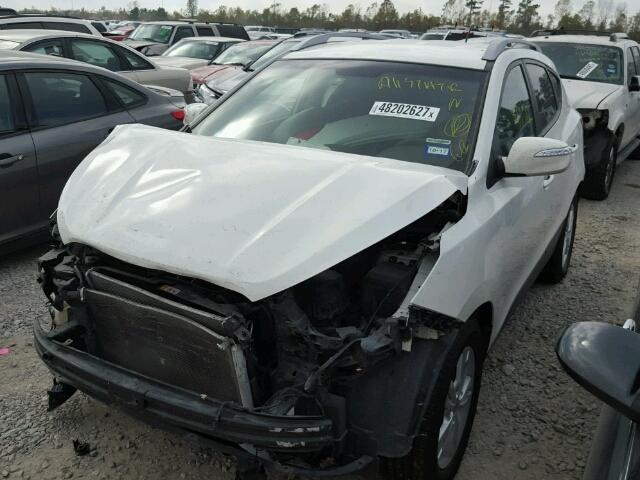 KM8JU3AC6DU602429 - 2013 HYUNDAI TUCSON GLS WHITE photo 2