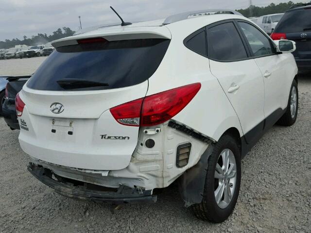 KM8JU3AC6DU602429 - 2013 HYUNDAI TUCSON GLS WHITE photo 4