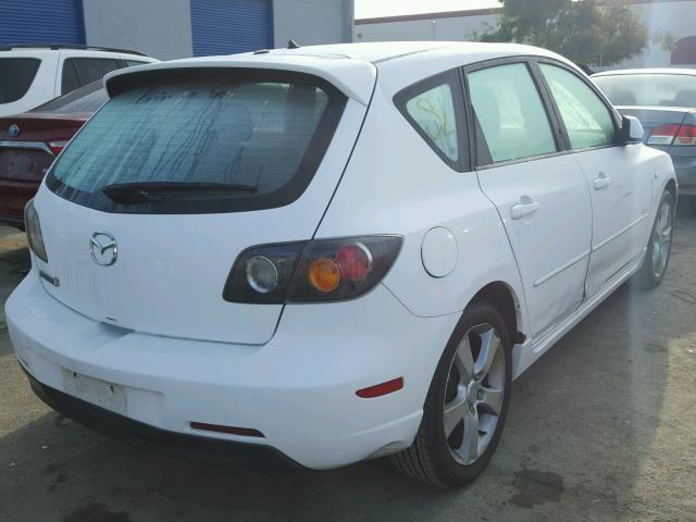 JM1BK143841175044 - 2004 MAZDA 3 HATCHBAC WHITE photo 4