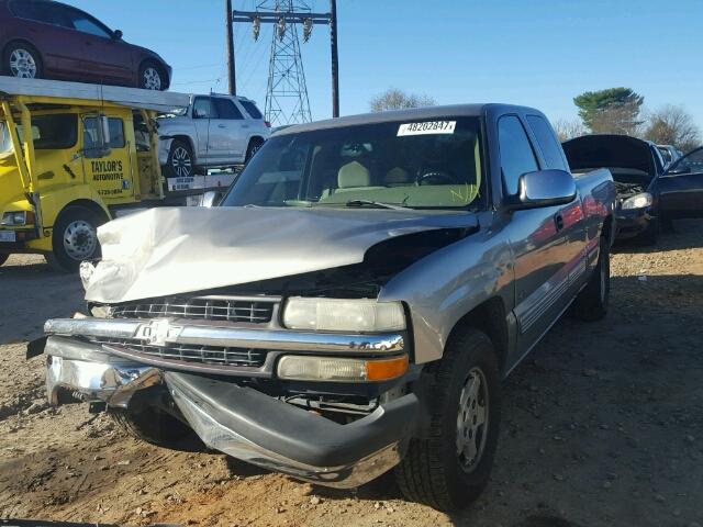 2GCEC19T121115469 - 2002 CHEVROLET SILVERADO TAN photo 2