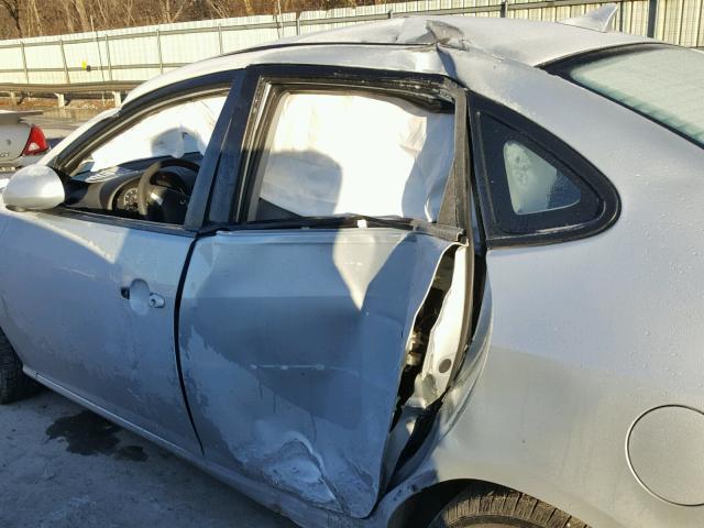 KMHDU4AD2AU943687 - 2010 HYUNDAI ELANTRA BL SILVER photo 9