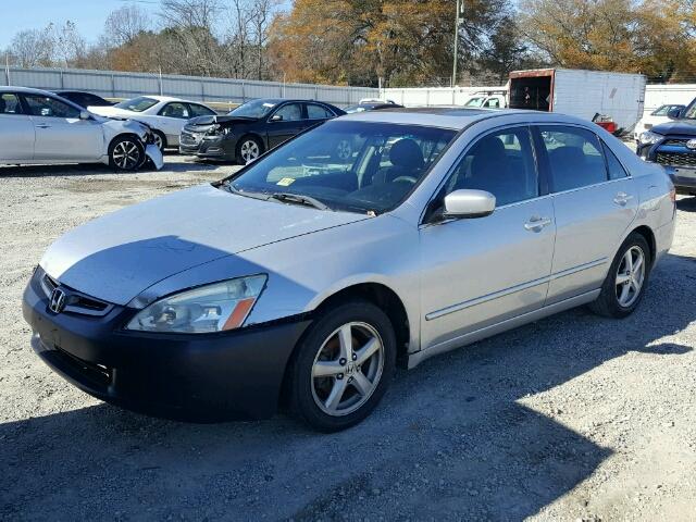 1HGCM55745A027502 - 2005 HONDA ACCORD EX SILVER photo 2