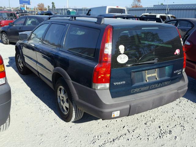 YV1SZ58D321058050 - 2002 VOLVO V70 XC GREEN photo 3