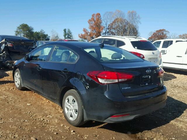 3KPFK4A75HE062424 - 2017 KIA FORTE LX BLACK photo 3