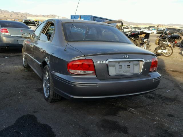 KMHWF25S44A077366 - 2004 HYUNDAI SONATA GL SILVER photo 3