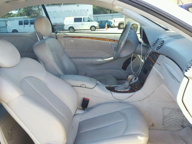 WDBTJ65J74F106378 - 2004 MERCEDES-BENZ CLK 320C SILVER photo 5