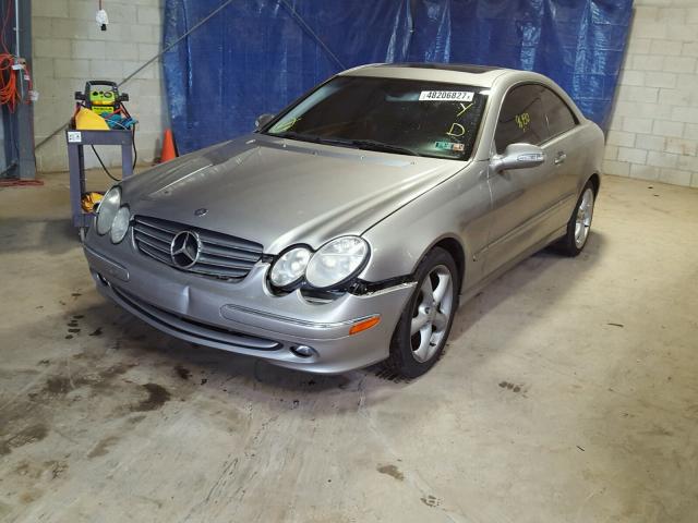 WDBTJ65J85F143327 - 2005 MERCEDES-BENZ CLK 320C GRAY photo 2