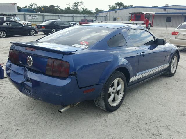 1ZVFT80NX75281598 - 2007 FORD MUSTANG BLUE photo 4