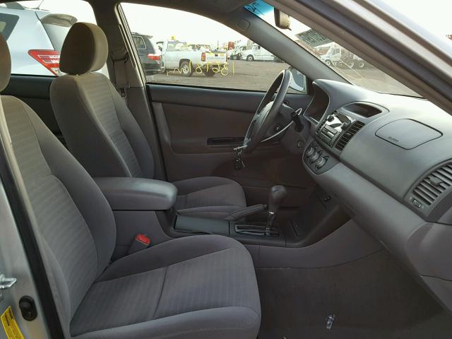 4T1BE30K96U154247 - 2006 TOYOTA CAMRY LE 银色 照片 5