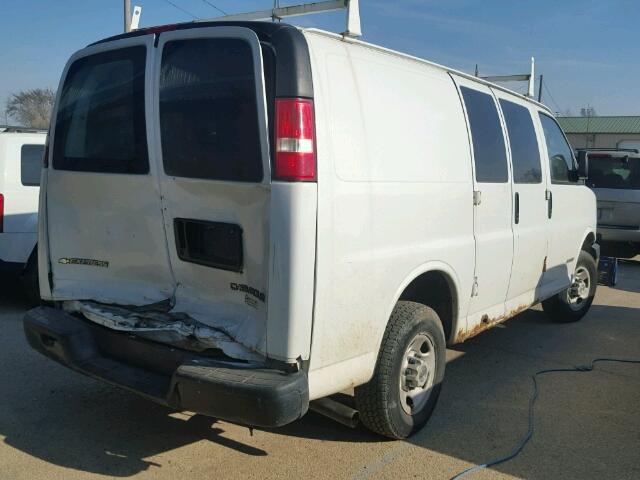 1GCGG25V841231240 - 2004 CHEVROLET EXPRESS G2 WHITE photo 4