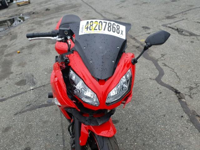 JKAEXEE1XCDA03823 - 2012 KAWASAKI EX650 EC RED photo 9