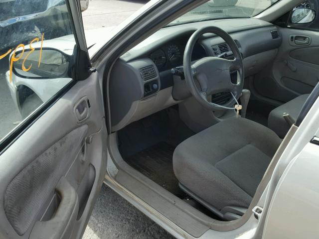 1Y1SK5281YZ434319 - 2000 CHEVROLET GEO PRIZM 银色 照片 9