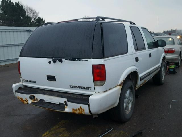 1GNDT13W7Y2348626 - 2000 CHEVROLET BLAZER WHITE photo 4