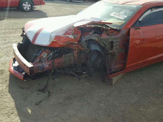 2G1FT1EW3A9144789 - 2010 CHEVROLET CAMARO SS Naranja foto 9