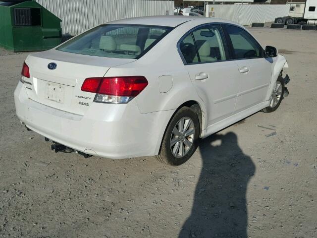 4S3BMBG68B3236948 - 2011 SUBARU LEGACY 2.5 WHITE photo 4