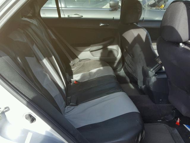 1HGCM56327A062635 - 2007 HONDA ACCORD SE SILVER photo 6