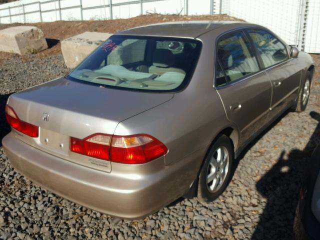 1HGCG6693YA080208 - 2000 HONDA ACCORD SE TAN photo 4