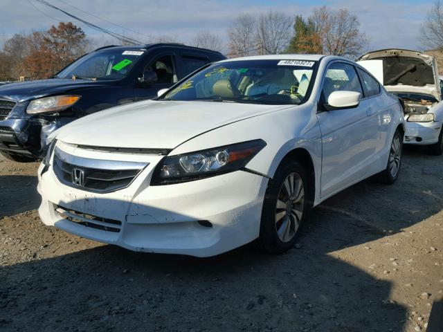 1HGCS1B8XBA010372 - 2011 HONDA ACCORD EXL WHITE photo 2