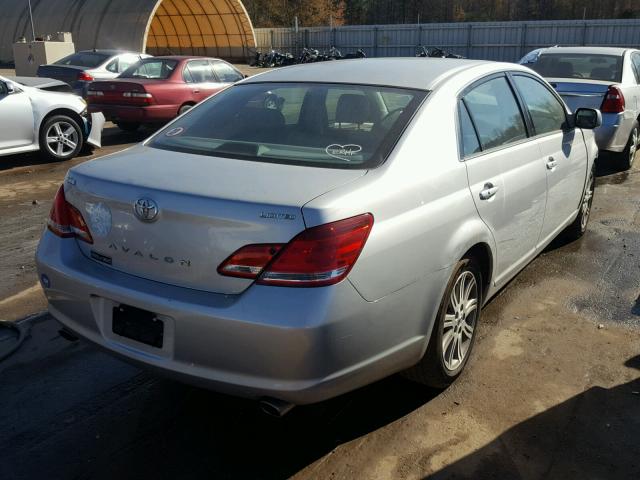 4T1BK36B86U114712 - 2006 TOYOTA AVALON XL SILVER photo 4