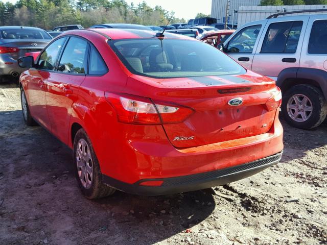 1FAHP3F22CL164125 - 2012 FORD FOCUS SE RED photo 3