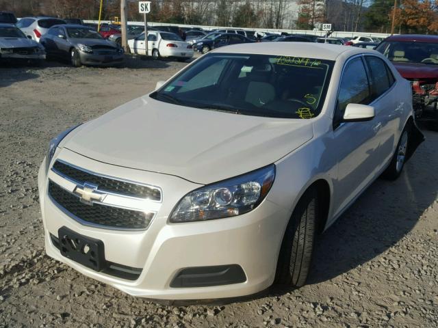 1G11D5RR3DF109846 - 2013 CHEVROLET MALIBU 1LT WHITE photo 2