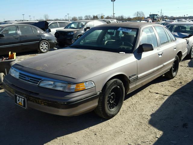 2FALP74W6RX196773 - 1994 FORD CROWN VICT GRAY photo 2