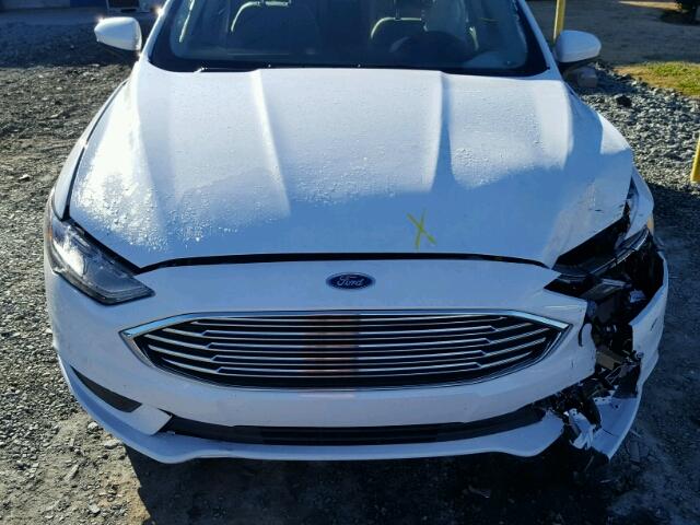 3FA6P0HD6HR332295 - 2017 FORD FUSION SE WHITE photo 7