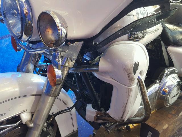 1HD1FCM14CB639674 - 2012 HARLEY-DAVIDSON FLHTCU ULT WHITE photo 9