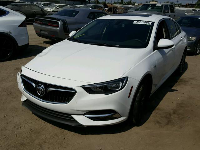 W04GP6SX3J1107914 - 2018 BUICK REGAL ESSE WHITE photo 2