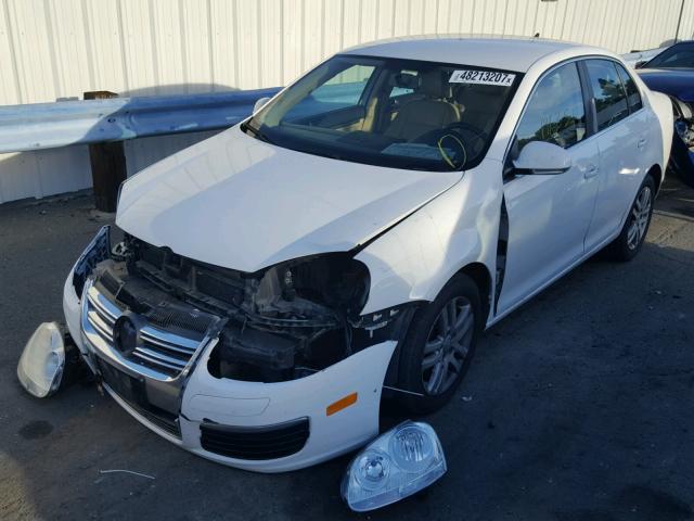 3VWAL71K19M038378 - 2009 VOLKSWAGEN JETTA TDI WHITE photo 2